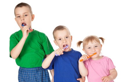 children to brush his teeth