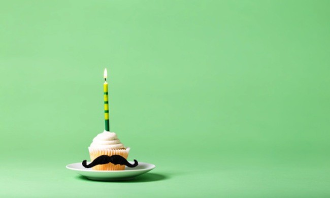Cupcake with a moustache in Father's Day theme