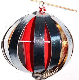 Pallina di Natale in cartoncino